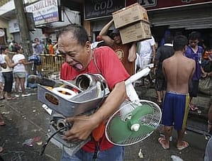 looting-tacloban